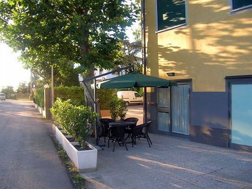 Hotel Fontana Рубиера Екстериор снимка